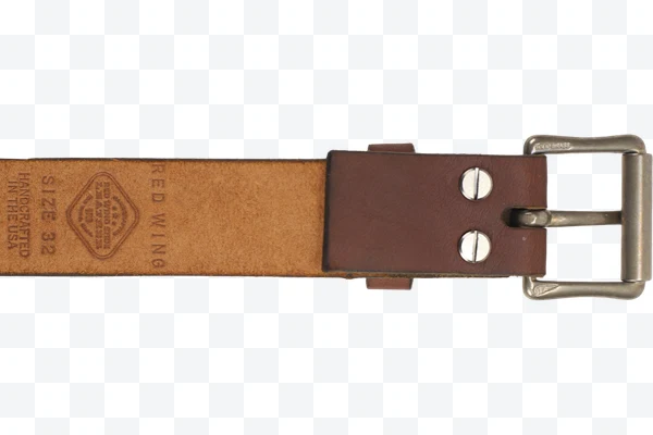 Cinturón de cuero marrón Red Wing con hebilla metálica y tornillos plateados