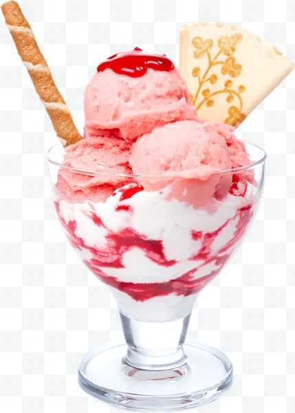 Helado de fresa con crema y galleta
