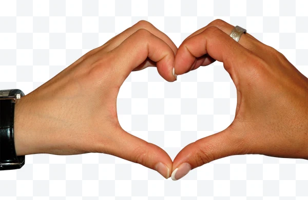 Manos formando un corazón