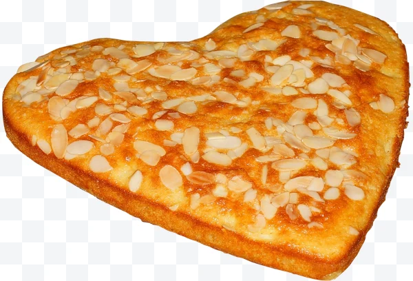 Pastel en forma de corazón con almendras