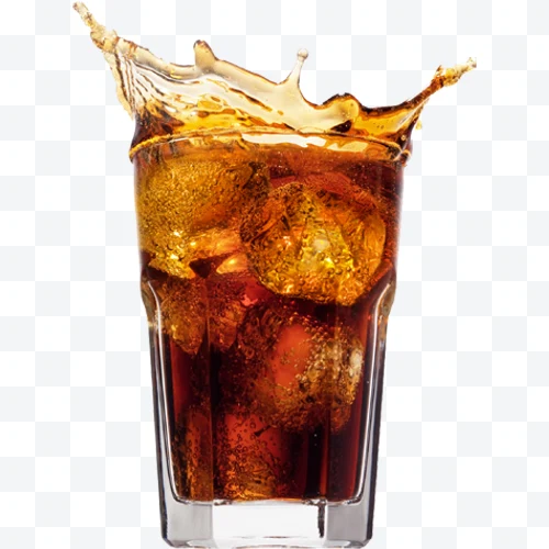 Vaso de refresco con hielo y bebida carbonatada